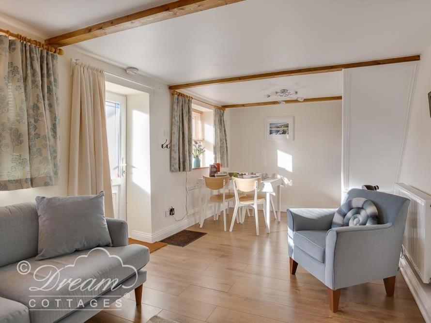 Ammonite Cottage Портленд Экстерьер фото